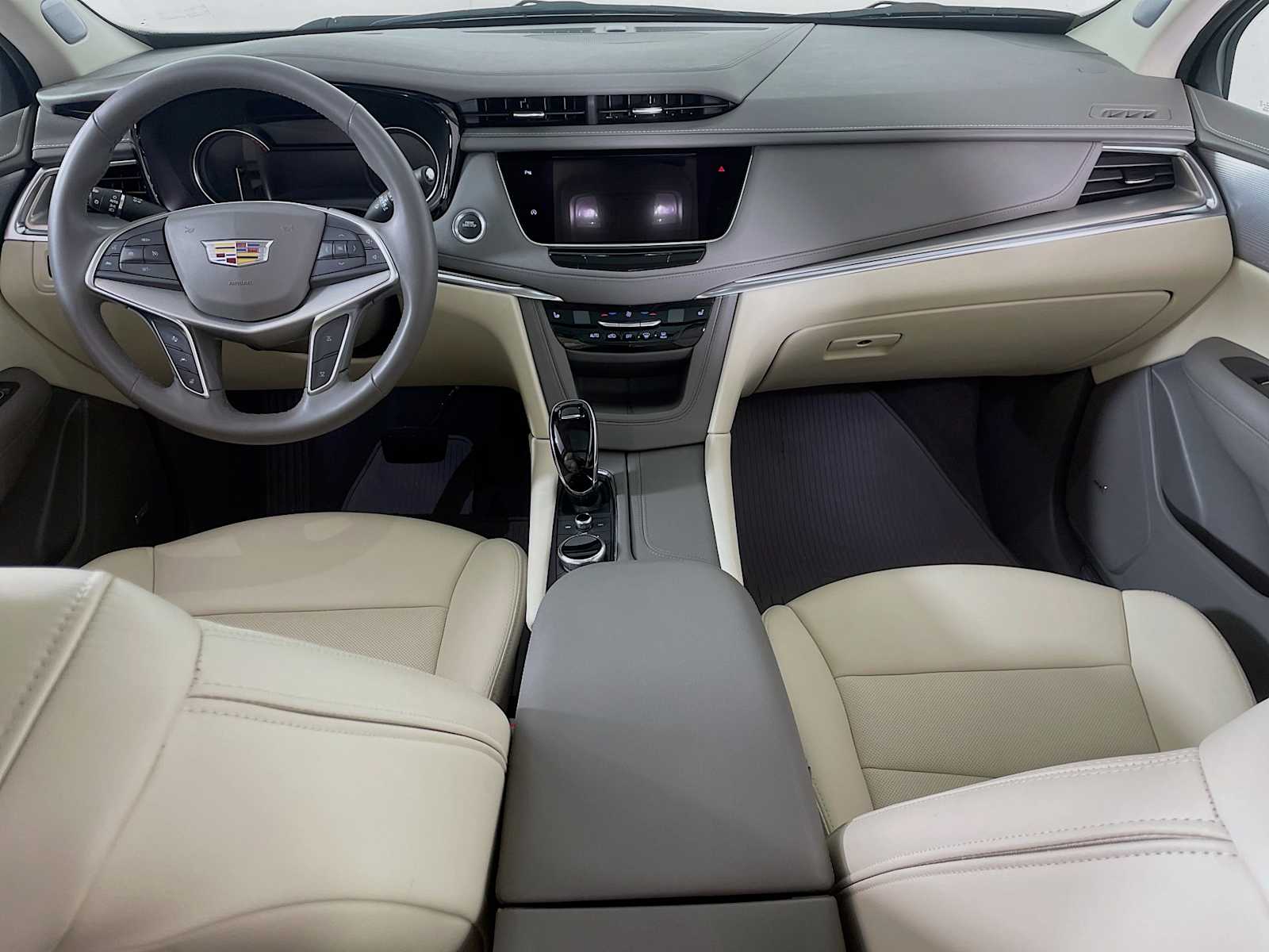 2025 Cadillac XT5 Premium Luxury photo 3