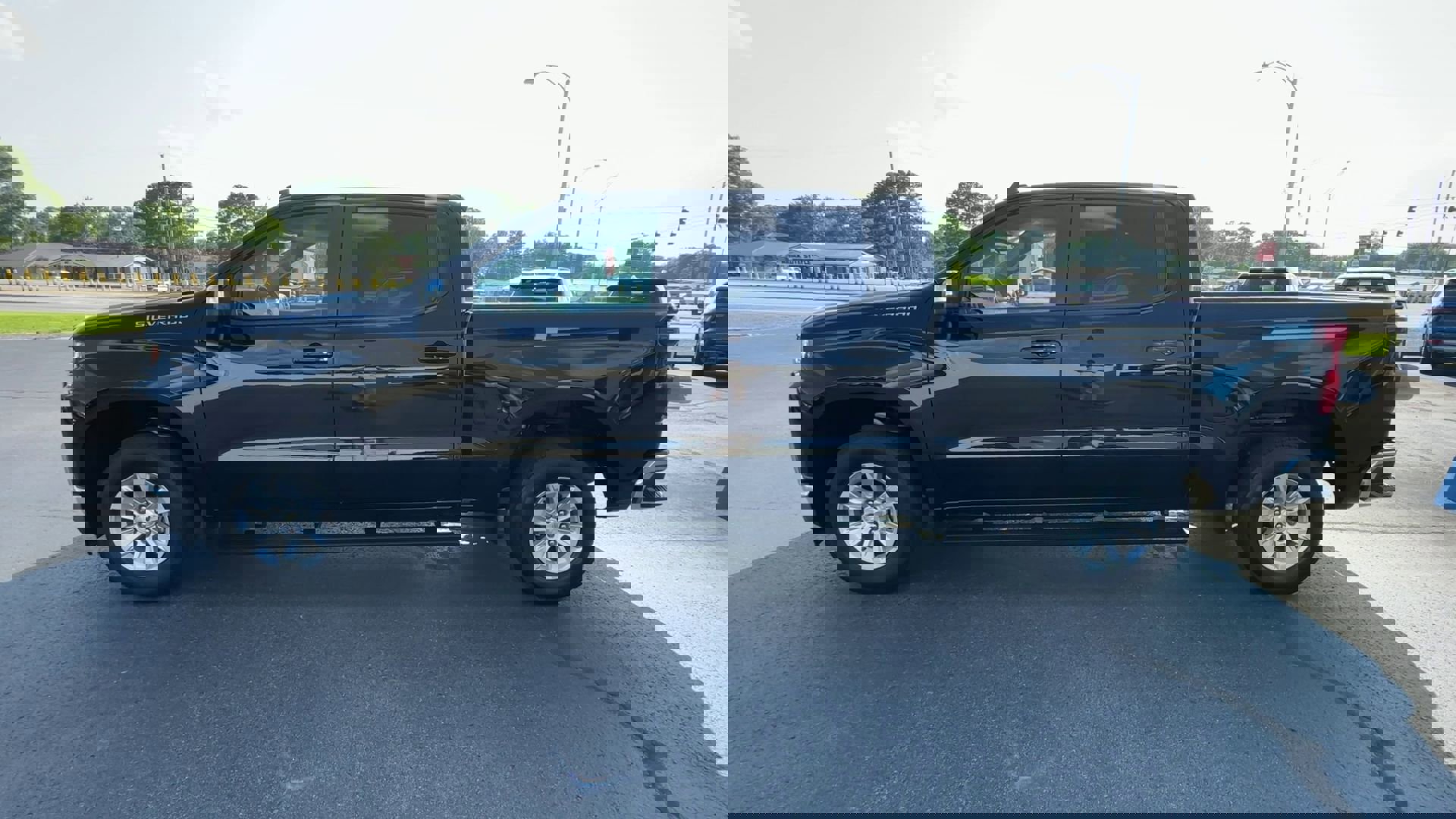 2020 Chevrolet Silverado 1500 LT photo 5