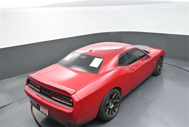 2016 Dodge Challenger SXT Plus photo 20
