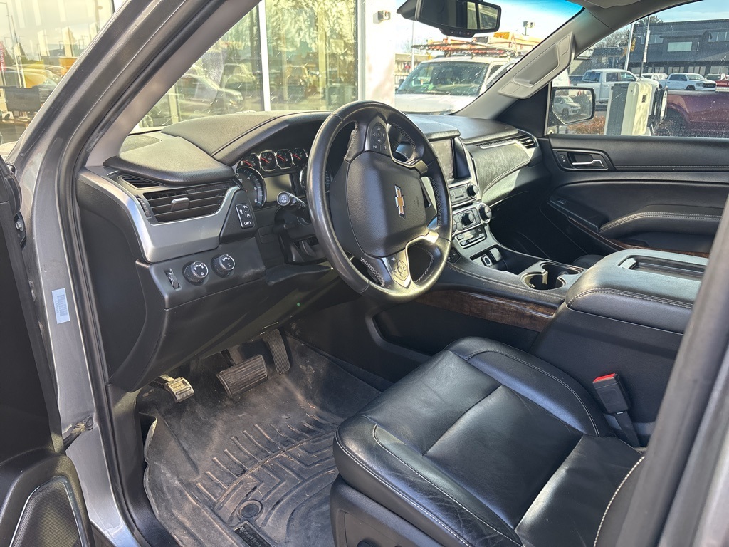 2020 Chevrolet Tahoe LT photo 3