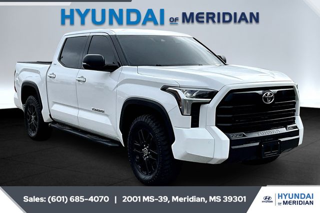 2023 Toyota Tundra SR5's photo