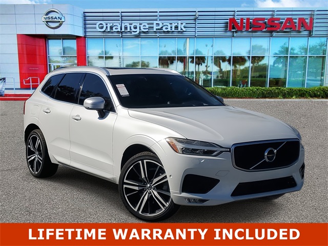 2019 Volvo XC60 R-Design's photo