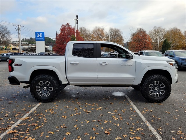 Used 2024 Chevrolet Colorado Z71 with VIN 1GCPTDEK5R1259758 for sale in Little Rock