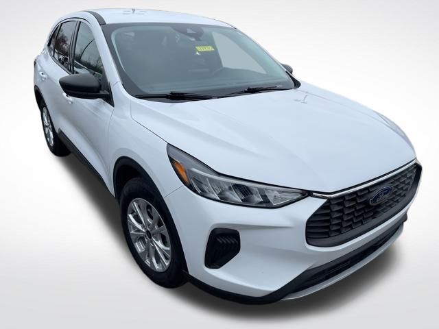 2024 Ford Escape Active's photo