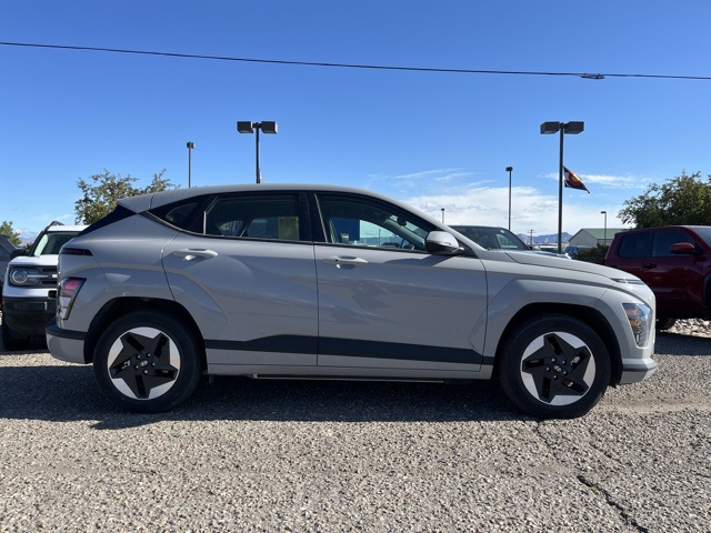 2024 Hyundai Kona Electric SE photo 4