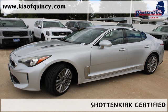 2018 Kia Stinger photo 2