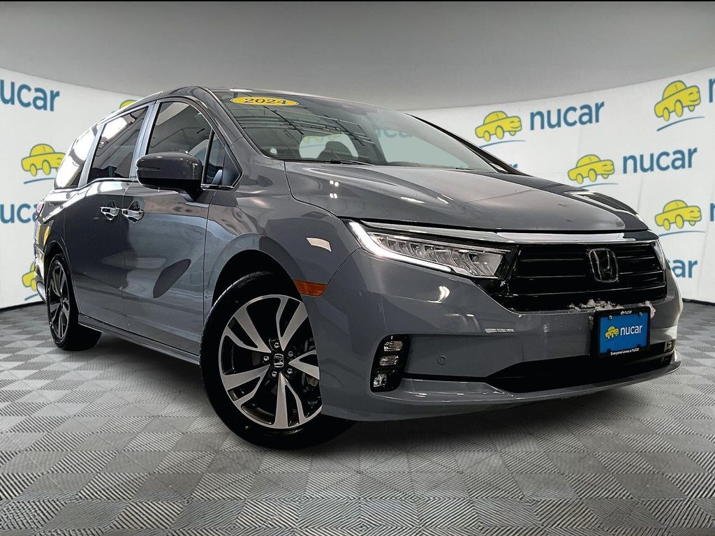 2024 Honda Odyssey Touring's photo