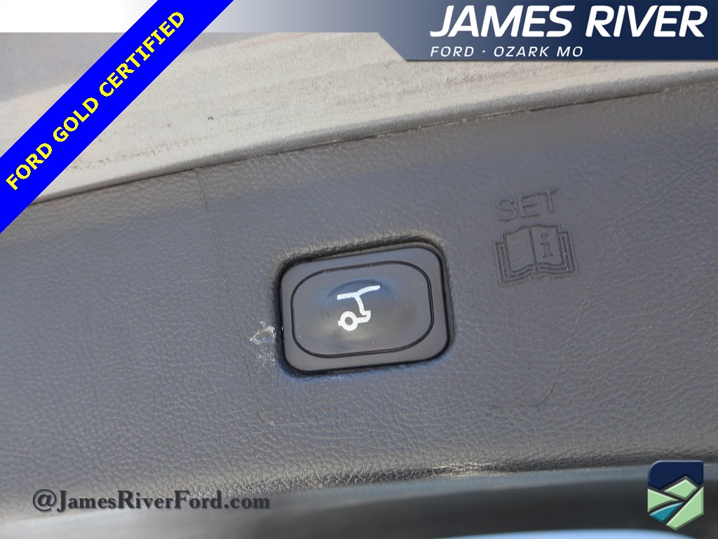 2024 Ford Edge Titanium photo 13