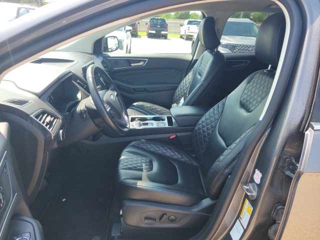 2024 Ford Edge Titanium photo 12