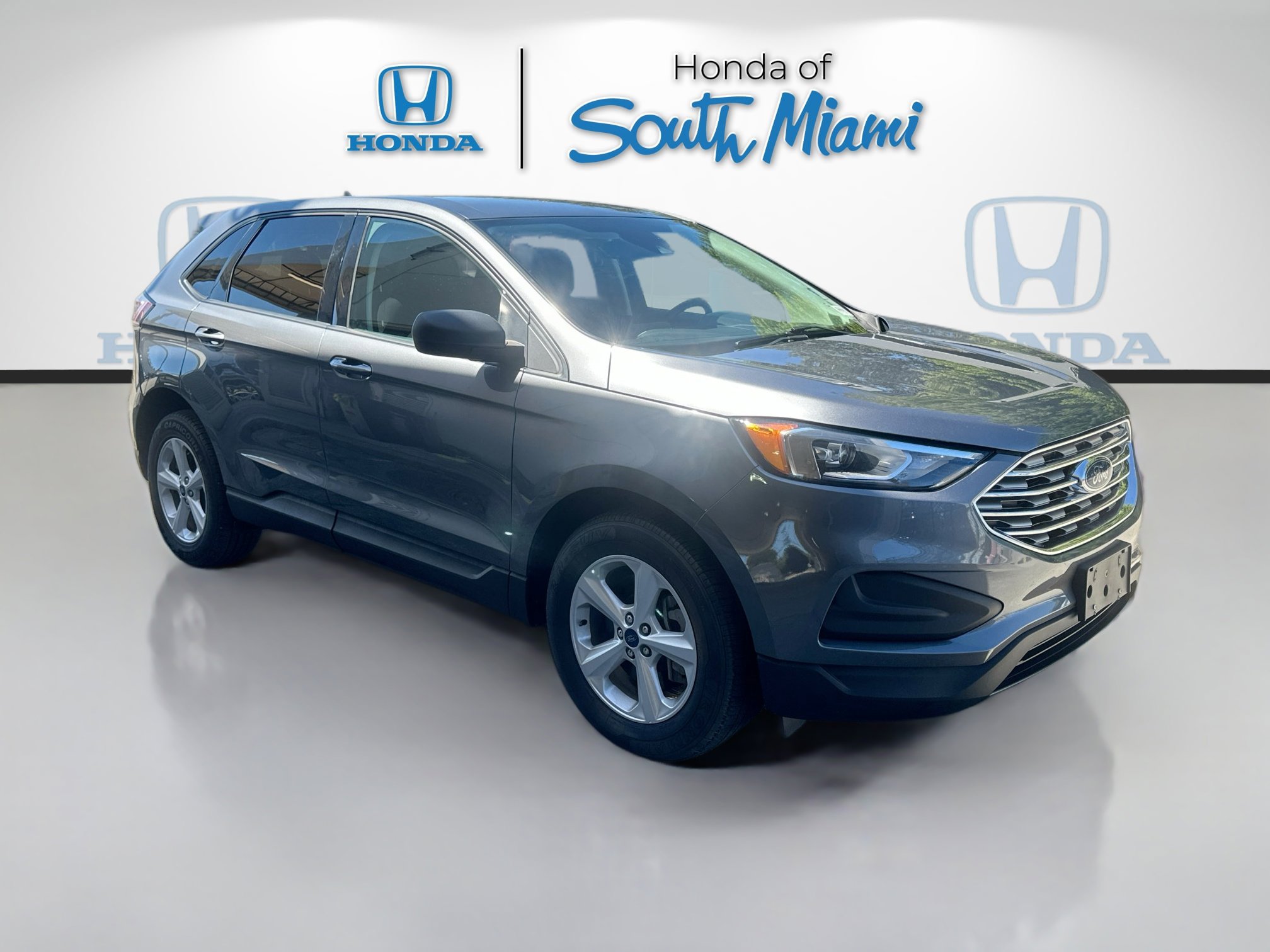 2022 Ford Edge SE's photo