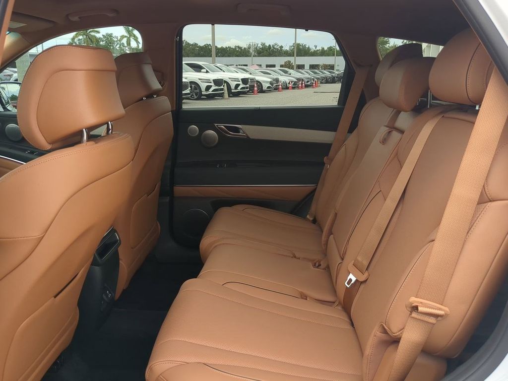 2026 Genesis GV80 2.5T Advanced photo 12