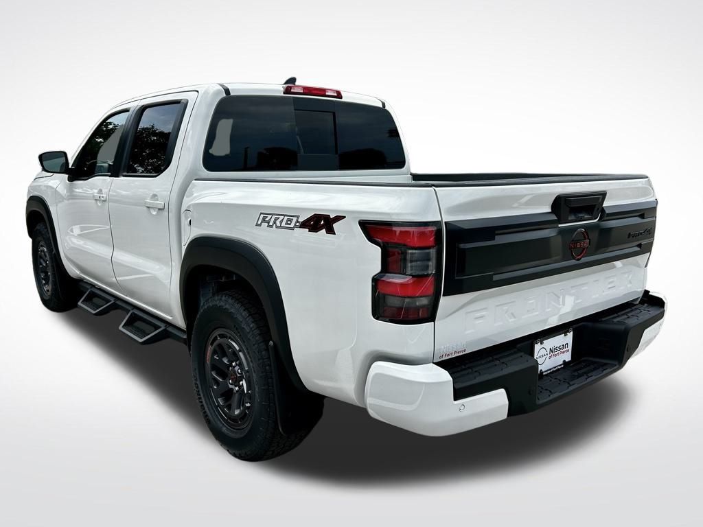 2025 Nissan Frontier PRO-4X photo 4