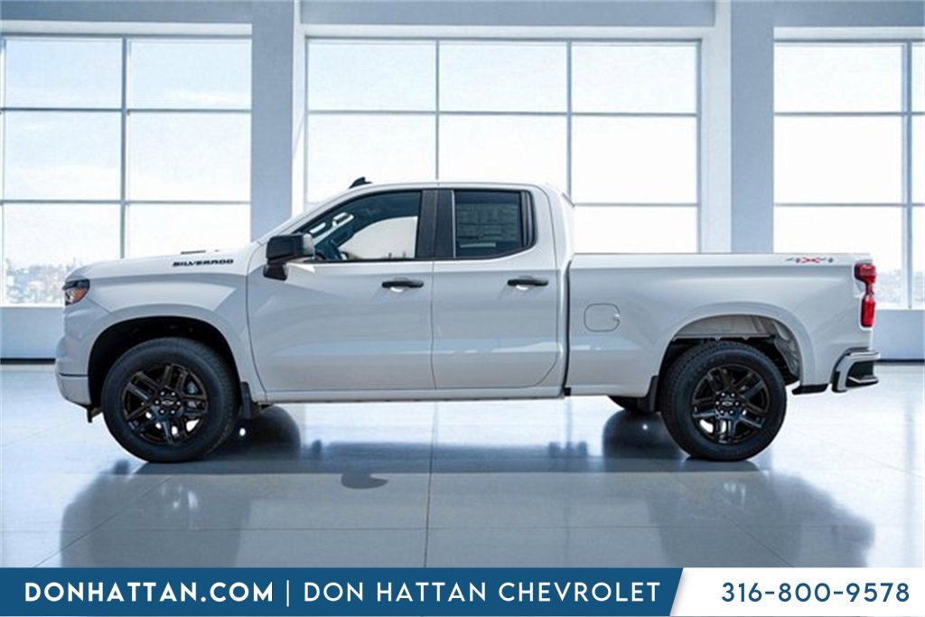 2026 Chevrolet Silverado 1500 Custom photo 2