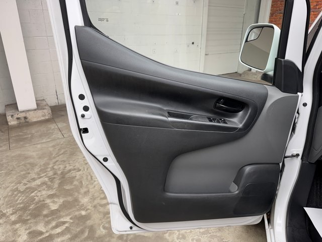 2019 Nissan NV200 SV photo 10
