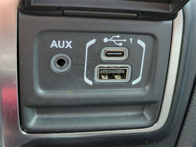 2021 Jeep Wrangler Unlimited Sahara 4xe photo 22