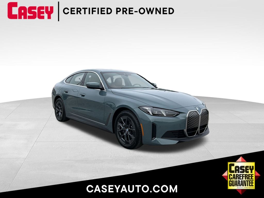 2025 BMW i4 40's photo