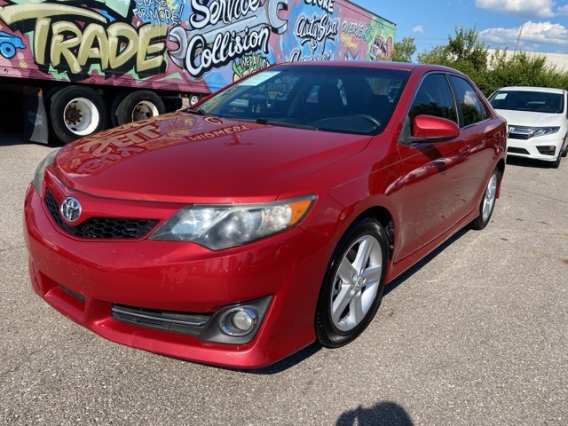 2012 Toyota Camry SE photo 3