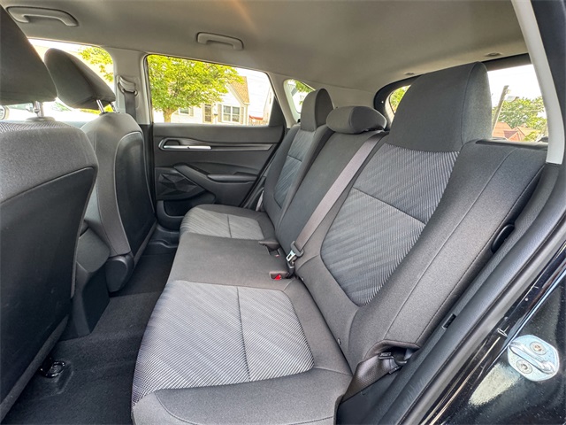 2023 Kia Seltos LX photo 16