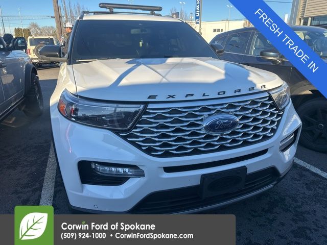2020 Ford Explorer Platinum's photo