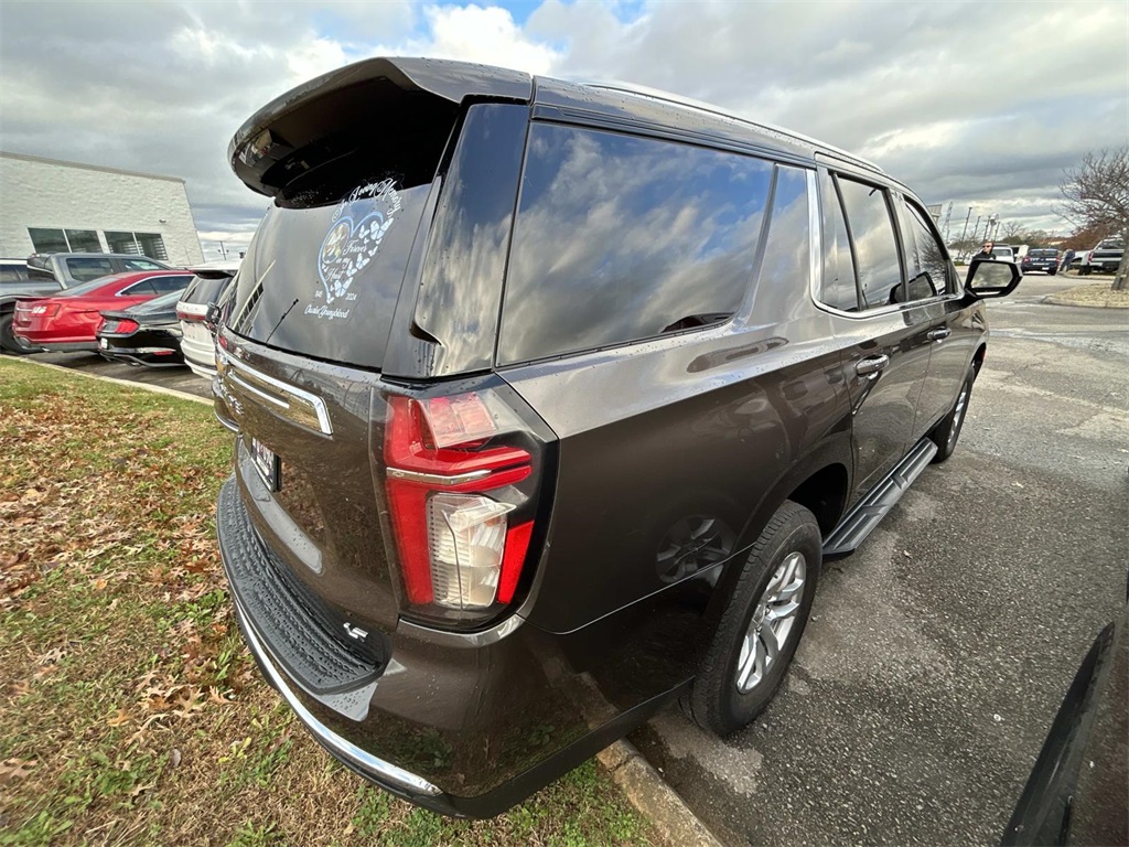 2021 Chevrolet Tahoe LT photo 2