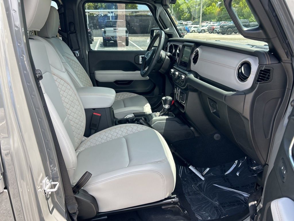2022 Jeep Gladiator High Altitude photo 24
