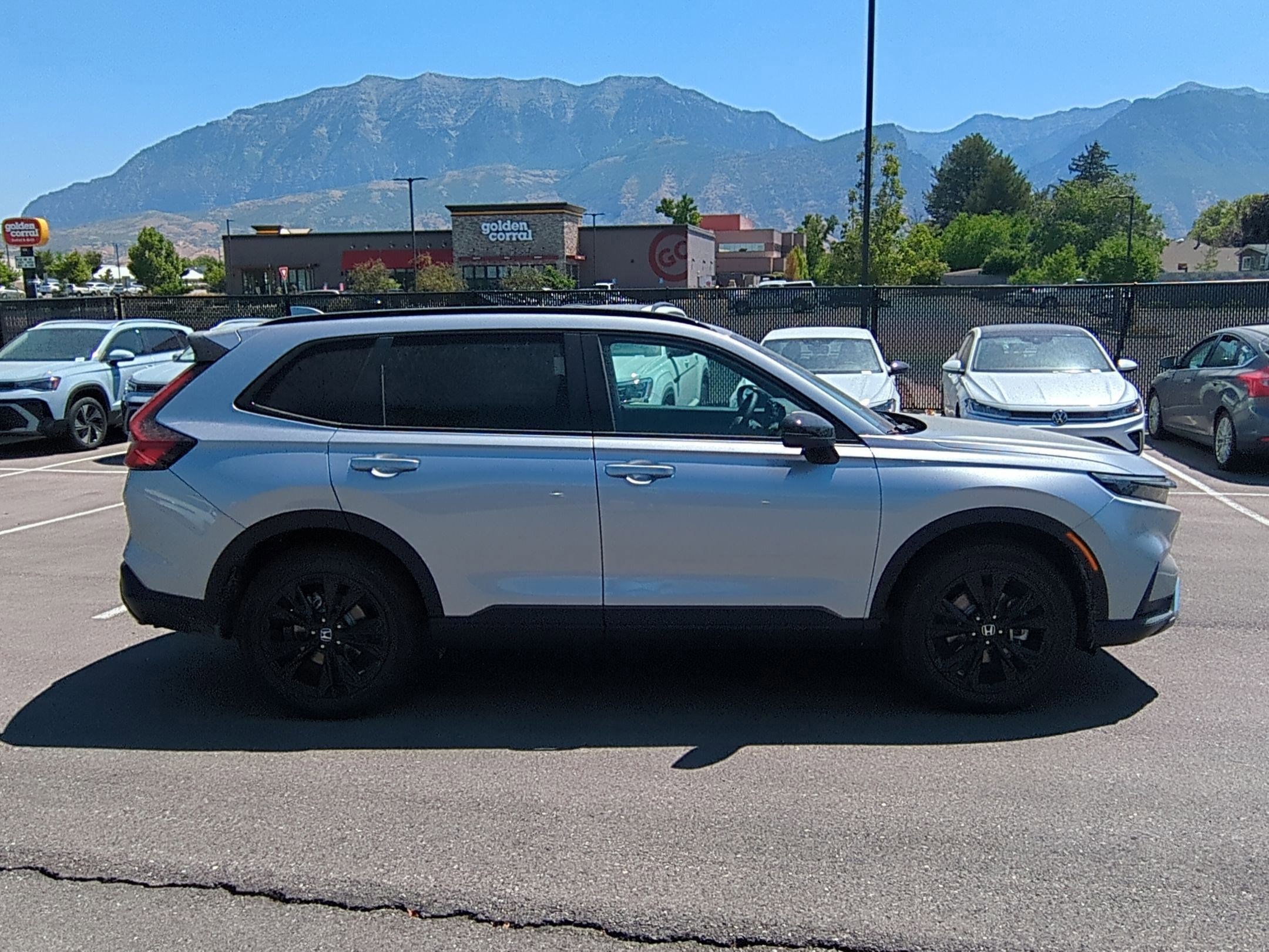 2026 Honda CR-V Hybrid Sport Touring photo 2