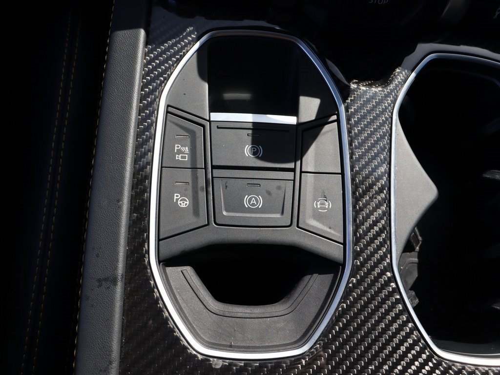 2022 Lamborghini Urus photo 32