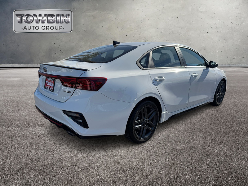 2021 Kia Forte GT-Line photo 4
