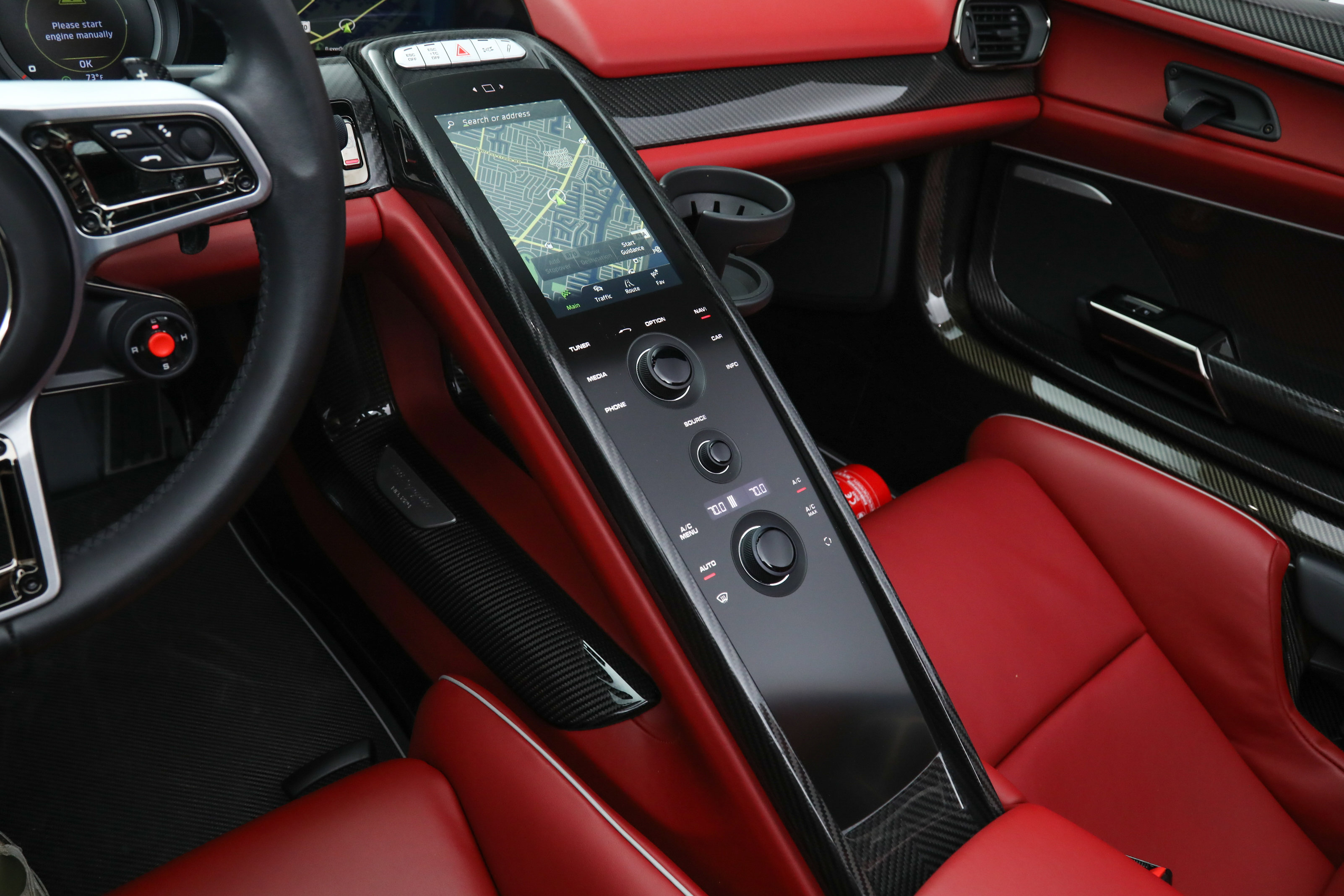2015 Porsche 918 Spyder photo 35