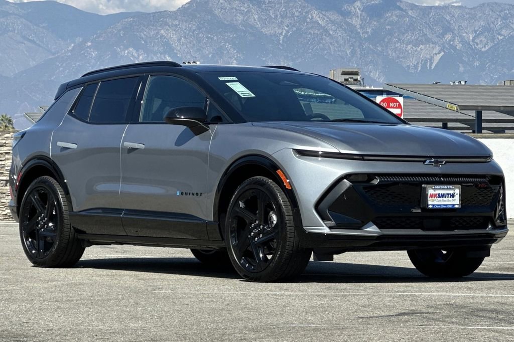 2025 Chevrolet Equinox RS photo 2
