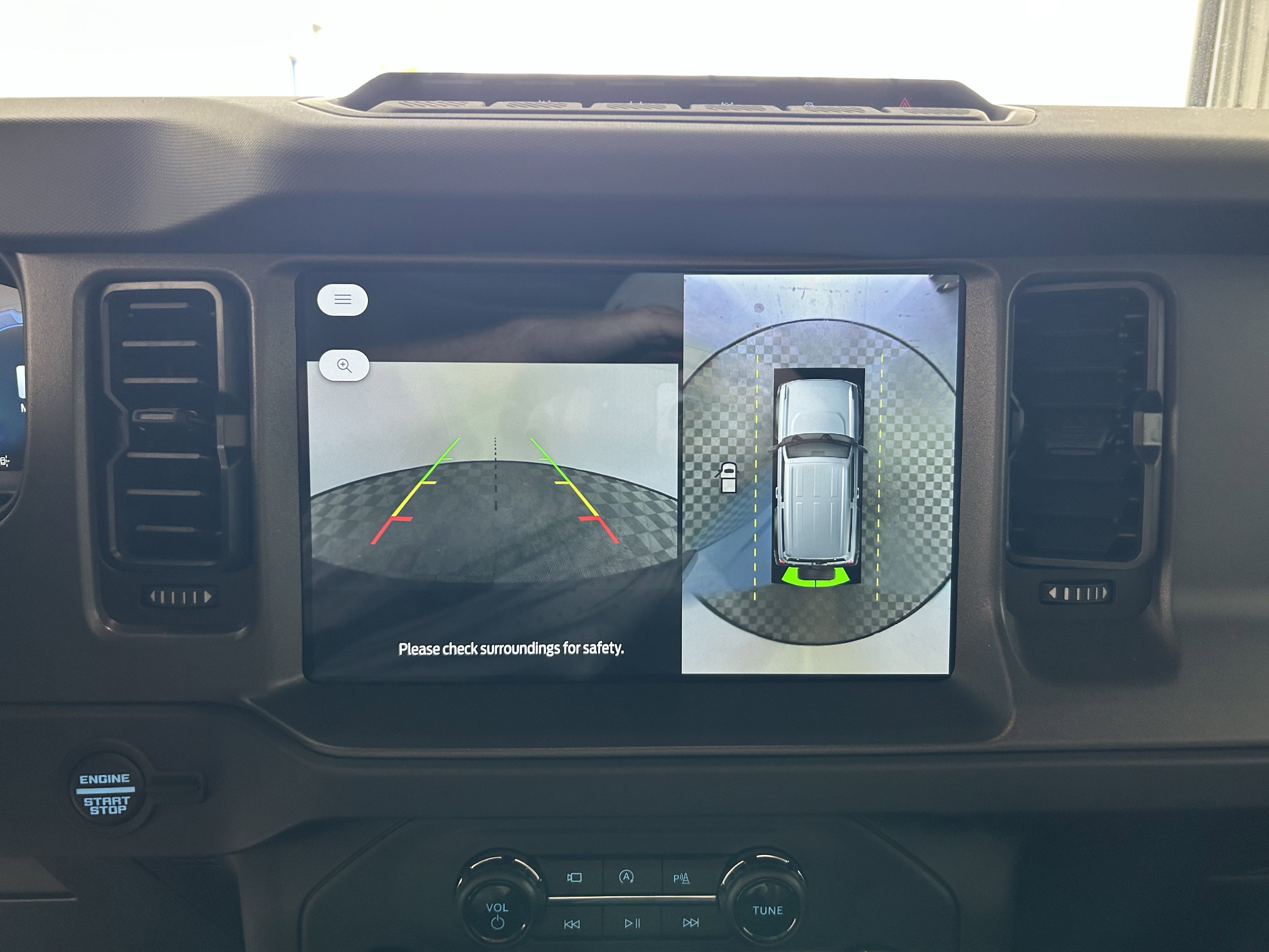 2025 Ford Bronco Badlands photo 9