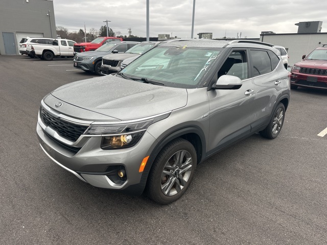 2021 Kia Seltos S's photo