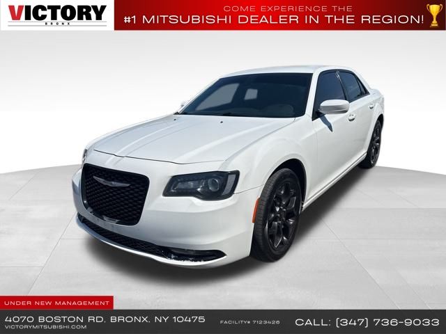 2019 Chrysler 300 S's photo