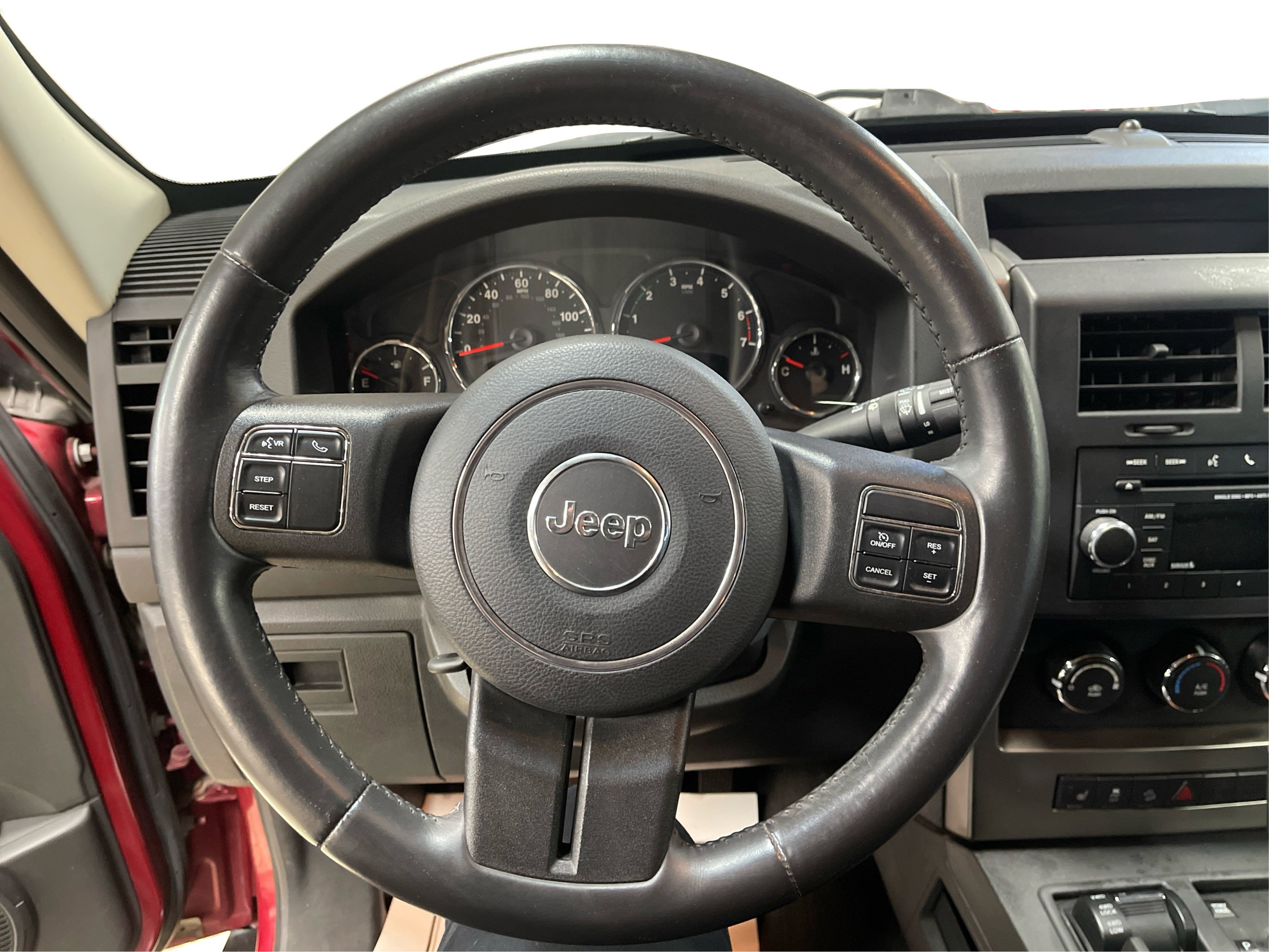 2012 Jeep Liberty Sport photo 16