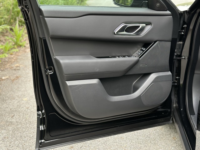 2026 Land Rover Range Rover Velar S photo 11