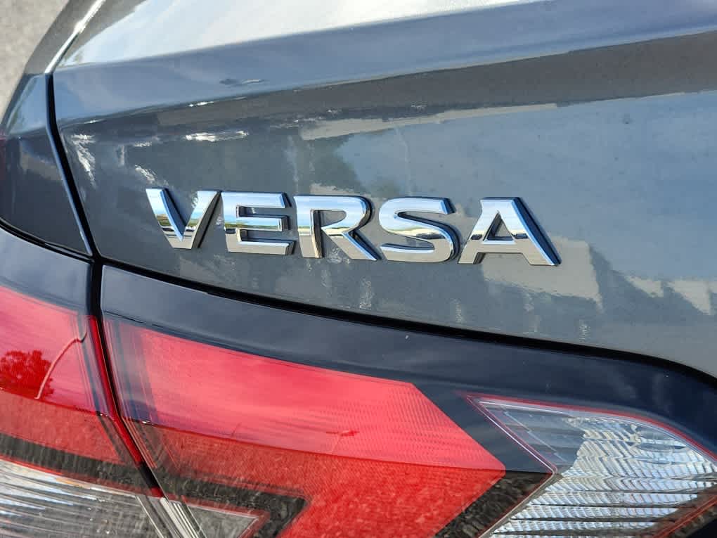 2025 Nissan Versa S photo 17