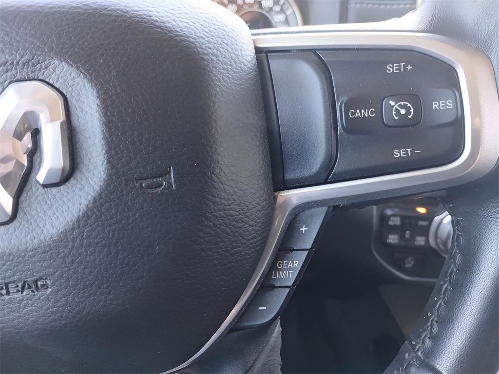 2020 Ram 1500 Laramie photo 26
