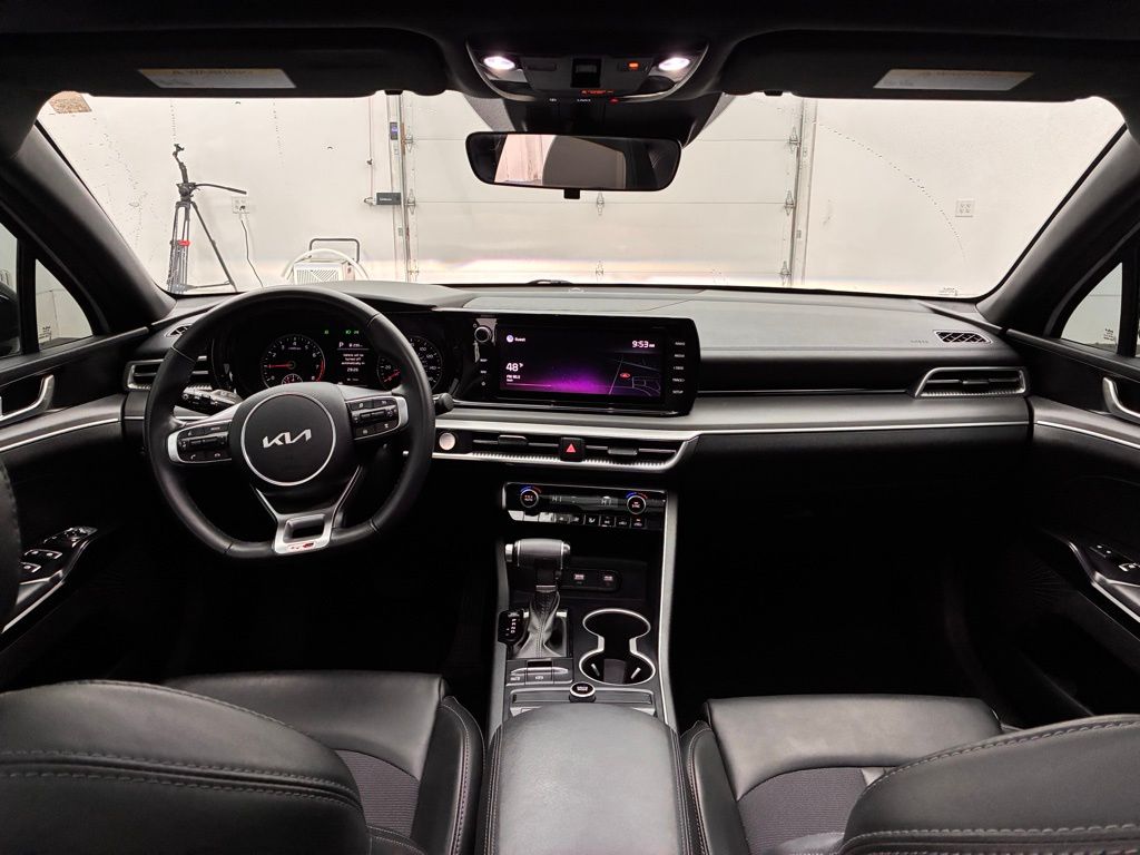 2022 Kia K5 GT-Line photo 2