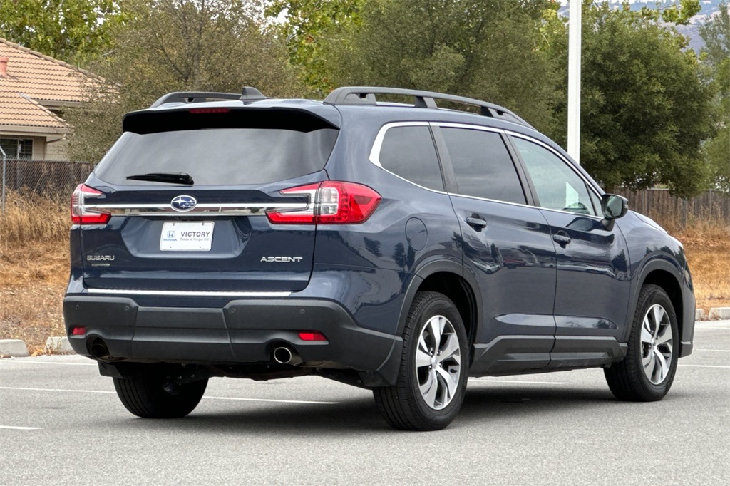 2023 Subaru Ascent Premium photo 3