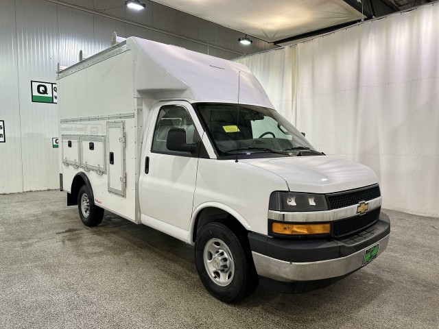 2025 Chevrolet Express Cutaway 3500 1WT