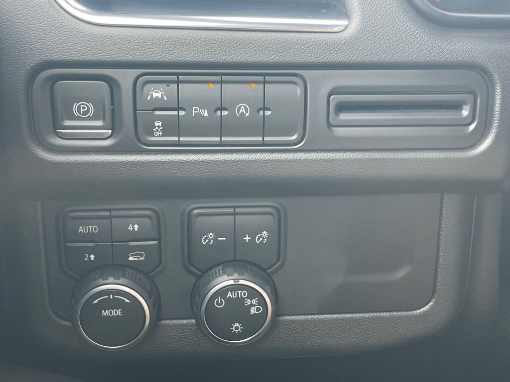 2023 Chevrolet Tahoe LT photo 18