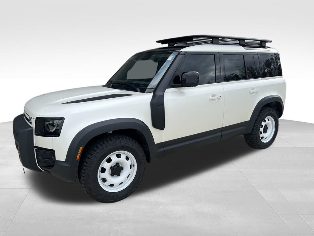 2024 Land Rover Defender 110 S photo 2