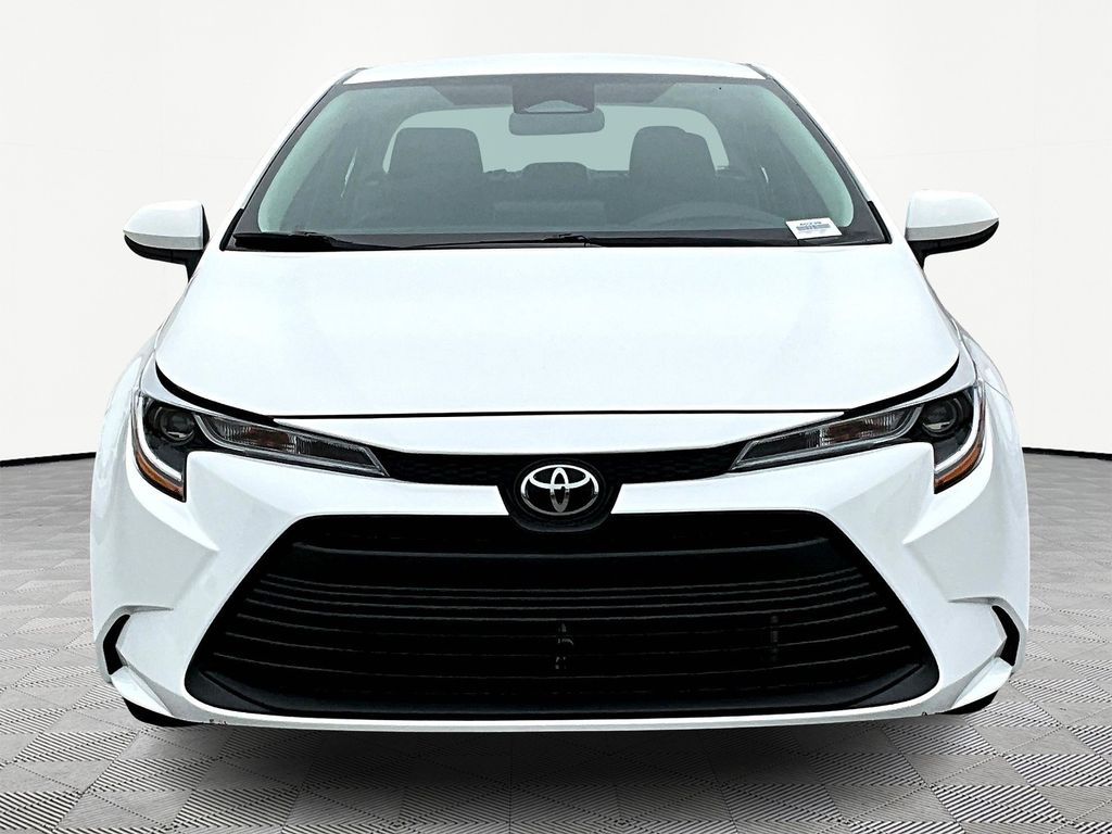 2023 Toyota Corolla LE photo 2