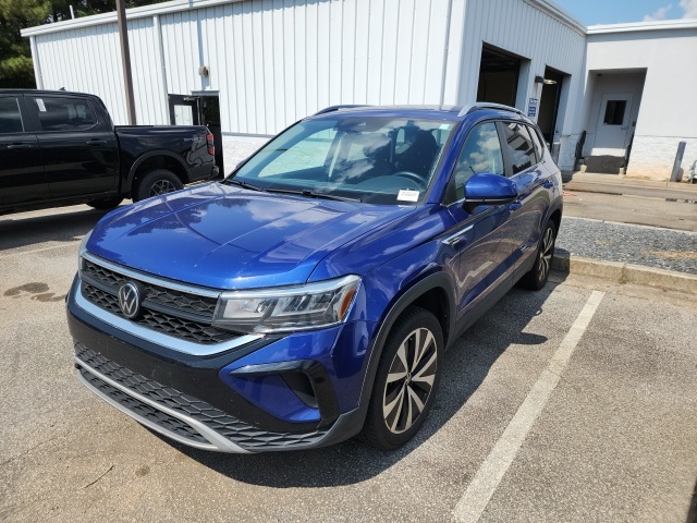 2023 Volkswagen Taos SE photo 2