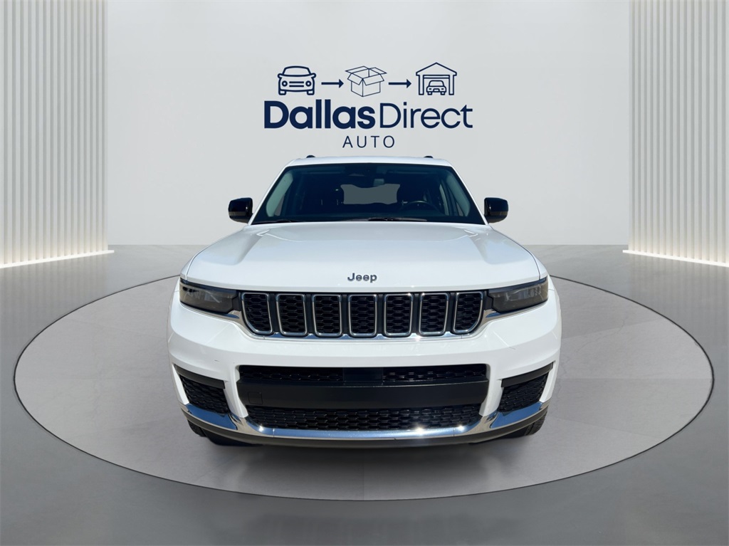 2022 Jeep Grand Cherokee Laredo photo 2