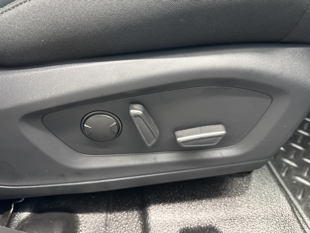 2025 Ford Explorer photo 26