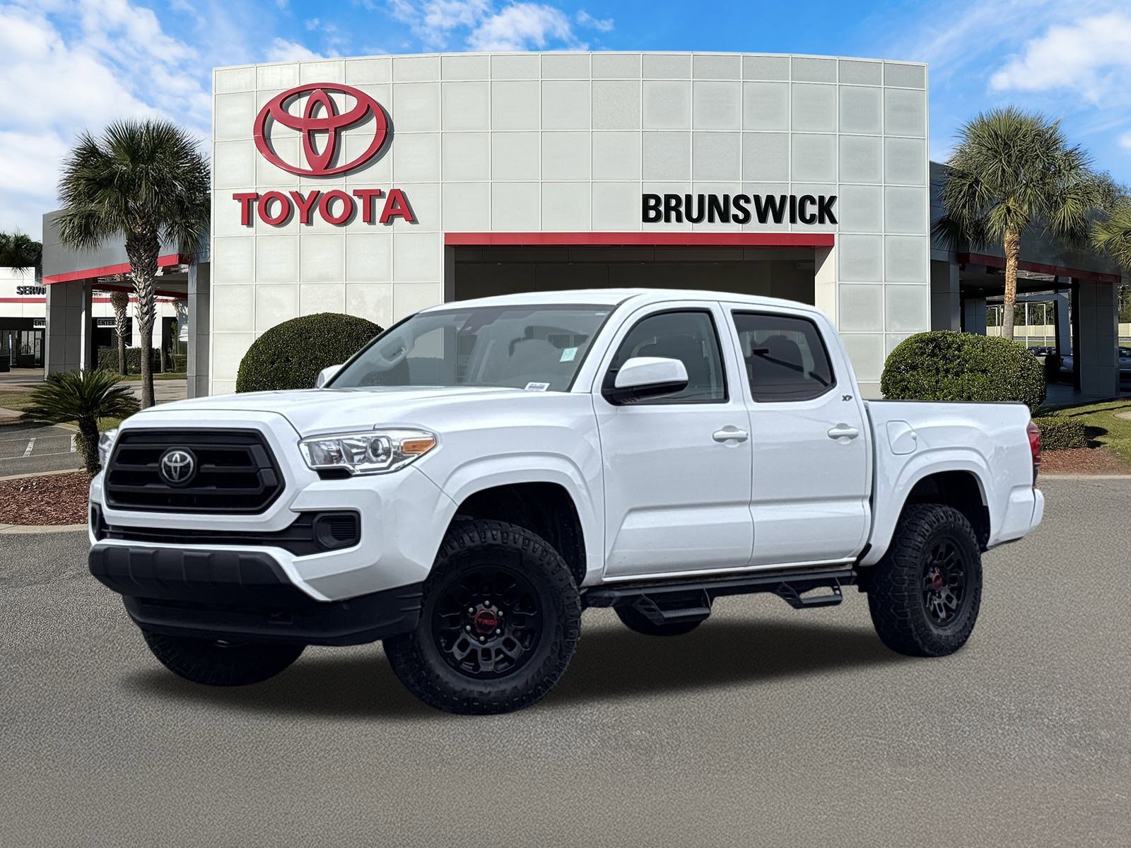 2023 Toyota Tacoma SR's photo