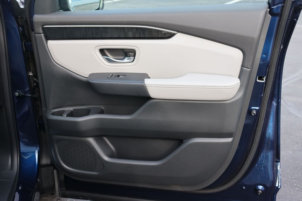 2025 Honda Pilot Elite photo 22