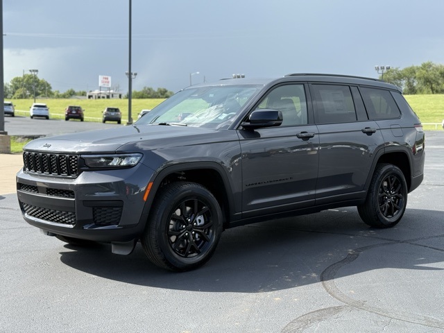 2025 Jeep Grand Cherokee Altitude X photo 3