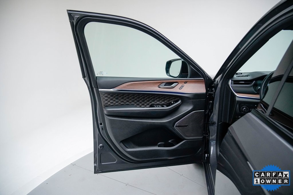 2022 Jeep Grand Cherokee Summit 4xe photo 3